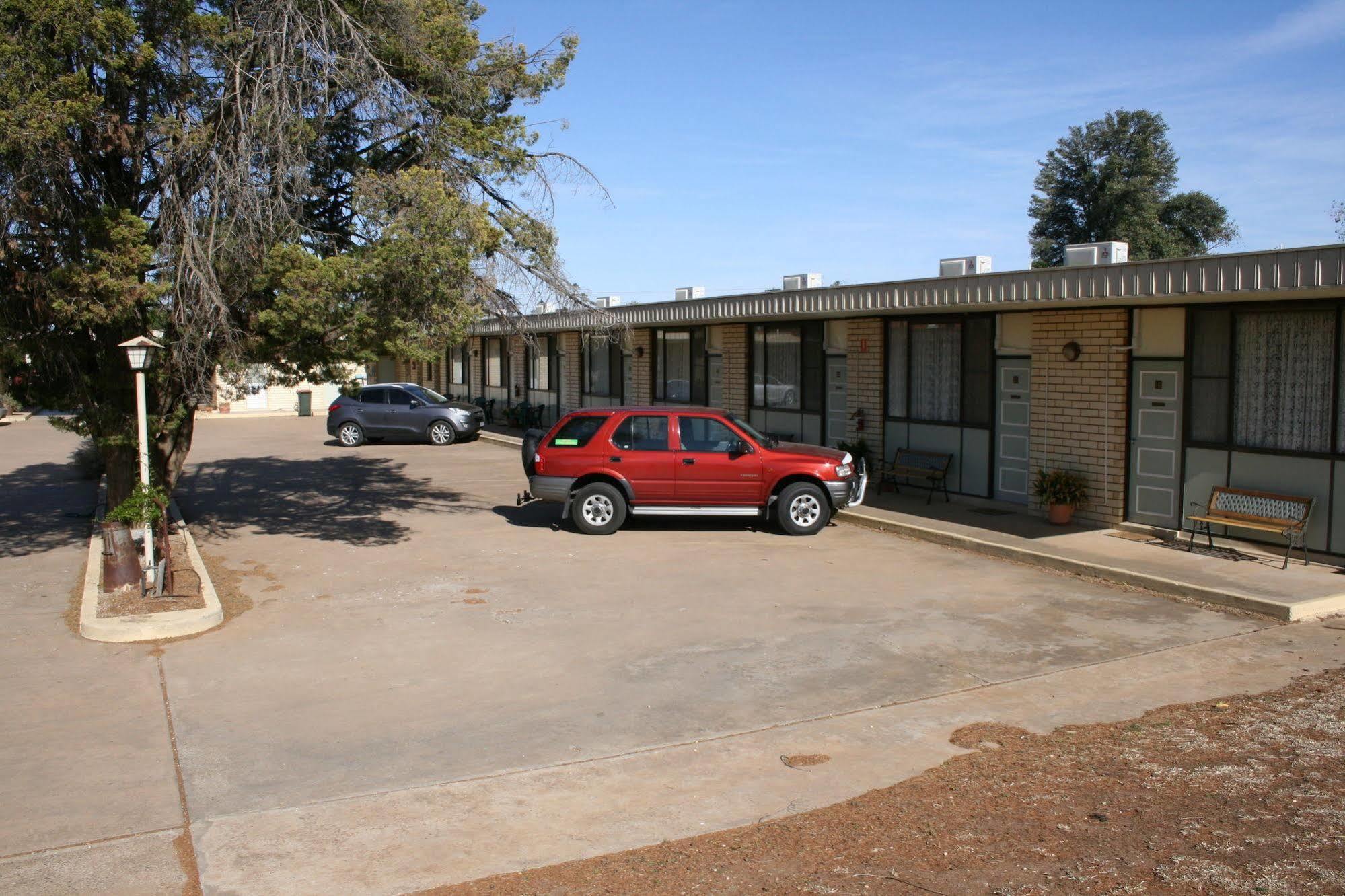 Mount Wycheproof Motor Inn Exterior photo